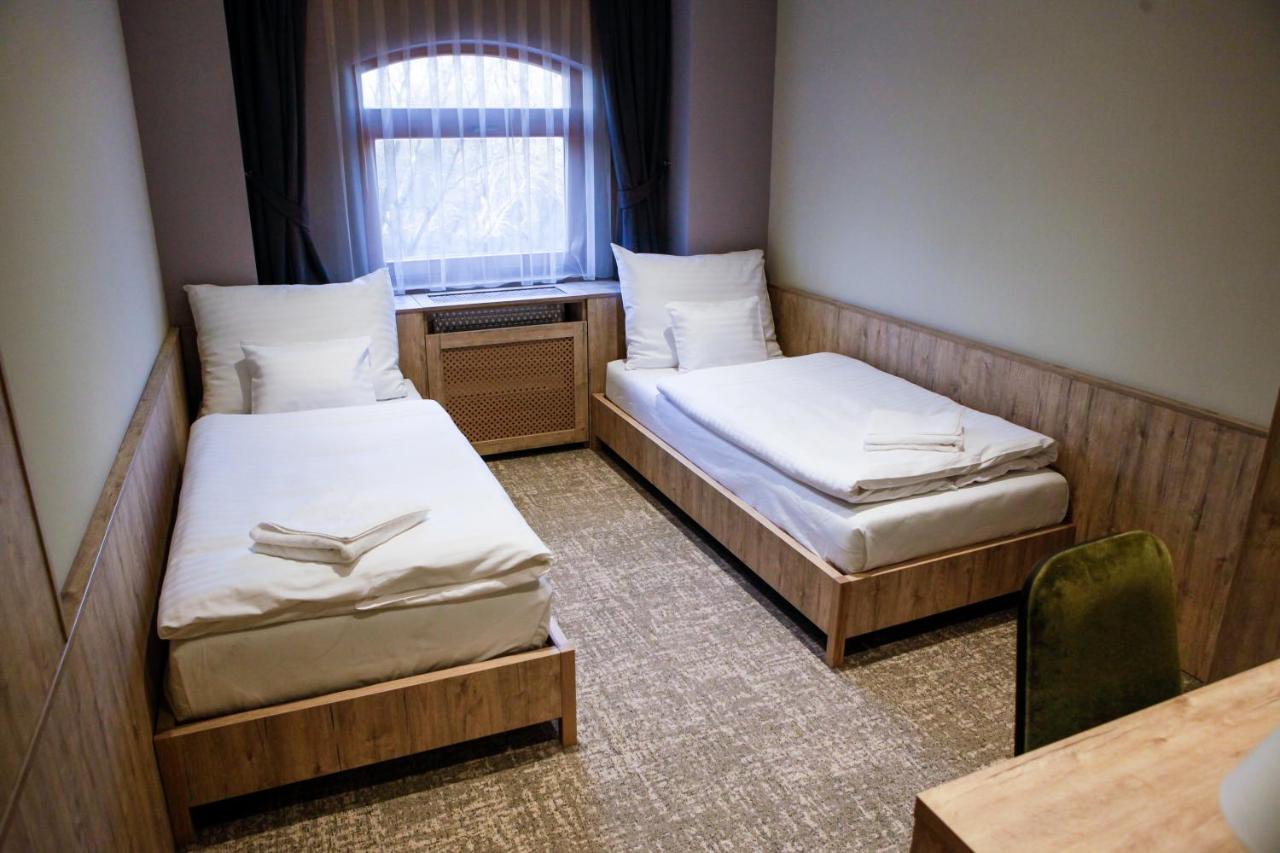 Vásárosnamény Hunor Hotel Es Etterem מראה חיצוני תמונה