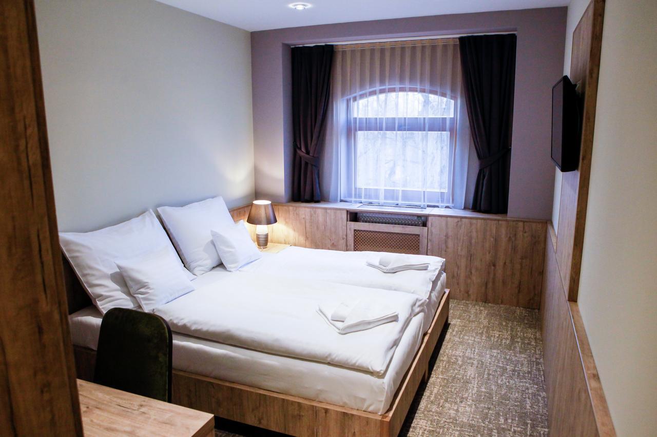 Vásárosnamény Hunor Hotel Es Etterem מראה חיצוני תמונה