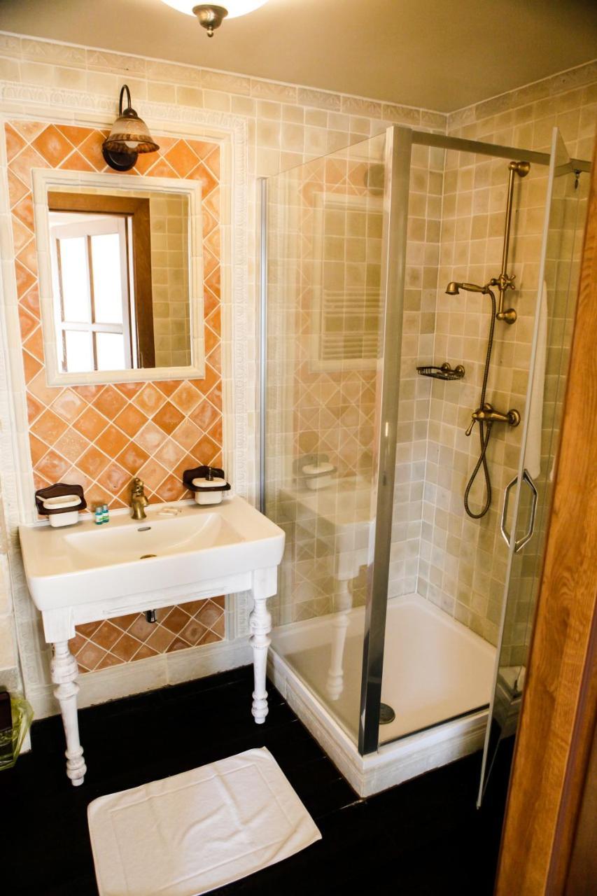 Vásárosnamény Hunor Hotel Es Etterem מראה חיצוני תמונה